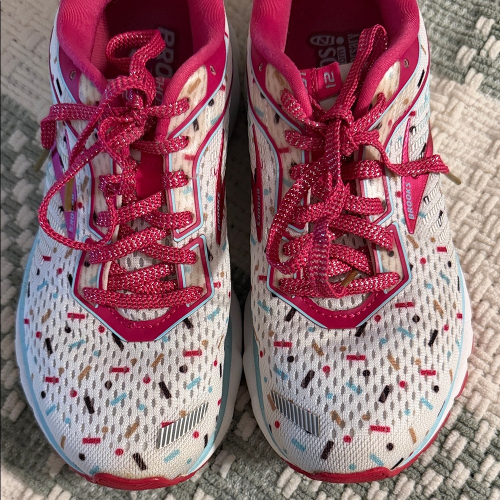 Women’s Brooks Ghost 12 Zappos 20th Anniversary “summer melts” running shoes 🩷 - Picture 3 of 7